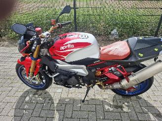 krockskadad bil motor Aprilia Tuono 1000r 2008/1
