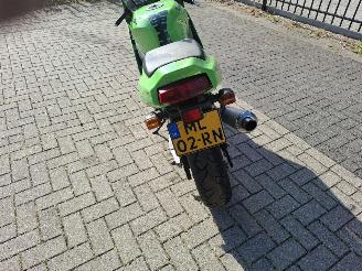 Kawasaki ZXR 400  picture 4