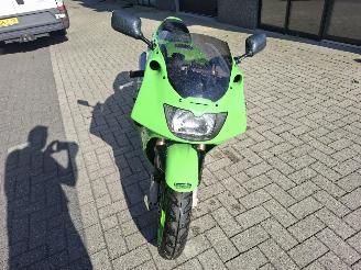 Kawasaki ZXR 400  picture 7