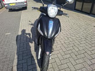 Piaggio Beverly 350 police picture 3