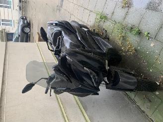 Yamaha XMAX 125  picture 2