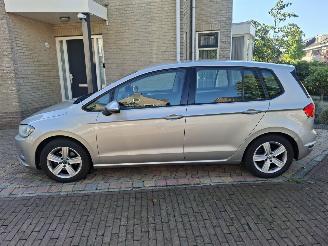 Damaged car Volkswagen Golf Sportsvan  2014/1