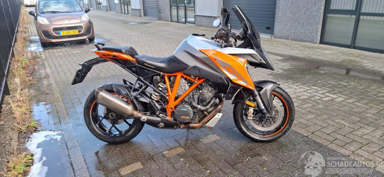 KTM 1290 Super Duke R super duke gt