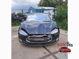 Uttjänta bilar auto Tesla Model S Model S, Liftback, 2012 70D 2016/4