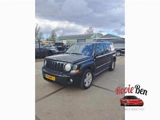 Coche siniestrado Jeep Patriot Patriot (MK74), SUV, 2007 / 2017 2.4 16V 4x4 Eco + 2011/1