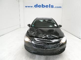 krockskadad bil auto Opel Astra 1.4 EDITION 2016/12