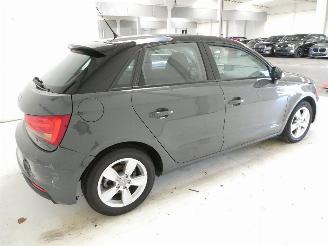 Audi A1 1.0 picture 12