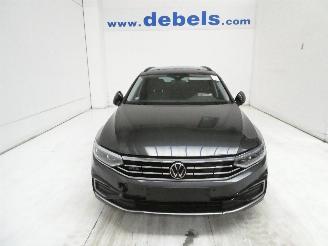 krockskadad bil auto Volkswagen Passat VARIANT 1.4 TSI 2023/6