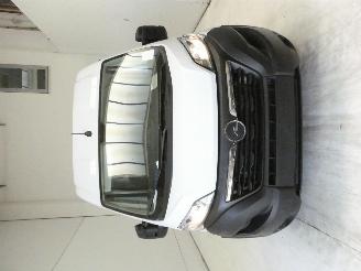 krockskadad bil bedrijf Opel Movano 2.2D 2023/6