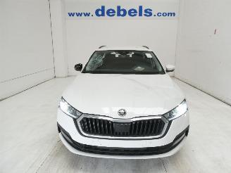 damaged passenger cars Skoda Octavia AMBITION 2021/3