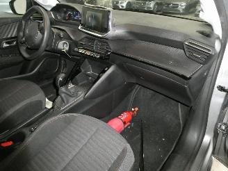 Peugeot 208 II LIKE picture 12