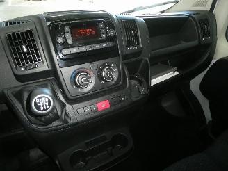 Opel Movano 2.2D picture 17