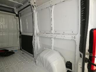 Opel Movano 2.2D picture 8