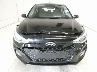 Hyundai I-20  picture 2