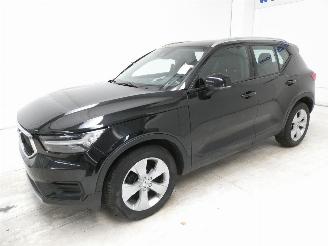 Volvo XC40 2.0D  MOMENTUM picture 3