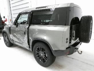 Land Rover Defender  picture 7