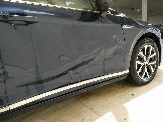 Volkswagen Passat GTE picture 11