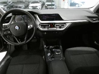 BMW 1-serie 1.5 D picture 17