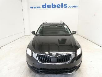 krockskadad bil auto Skoda Octavia AMBITION 2020/1