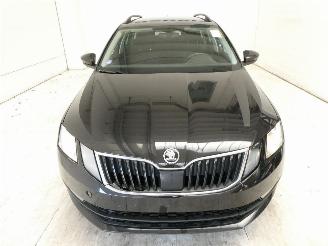 Skoda Octavia AMBITION picture 2