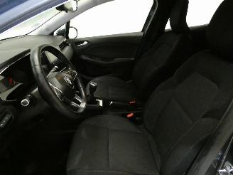 Renault Clio V picture 13