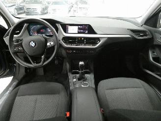 BMW 1-serie 1.5D  D picture 16