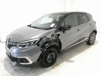 Renault Captur RED EDITION picture 3