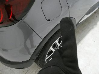 Renault Captur RED EDITION picture 12