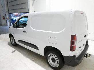 Peugeot Partner 1.5D  PREMIUM picture 4