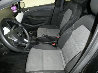 Renault Clio V LIMITED picture 22