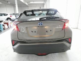 Toyota C-HR  picture 9
