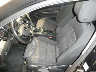 Volkswagen Passat 1.6D picture 12