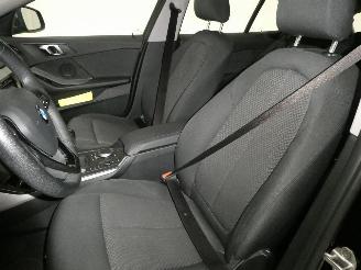 BMW 1-serie 1.5D  D picture 16