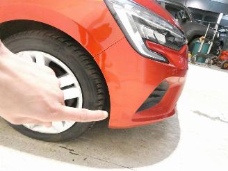 Renault Clio E-TECH HYBRID picture 14