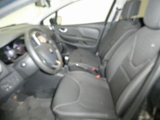 Renault Clio LIMITED picture 16