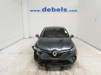 damaged passenger cars Renault Clio V ZEN 2020/5