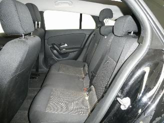 Mercedes Cla-klasse 180 picture 16