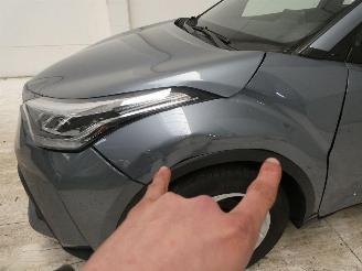Toyota C-HR  picture 4