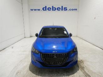 krockskadad bil auto Peugeot 208 II ALLURE 2023/4