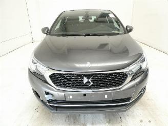 DS Automobiles DS 4 1.2  SO CHIC picture 2