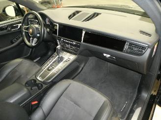 Porsche Macan S picture 20