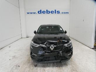 krockskadad bil auto Renault Arkana TECHNO 2023/2