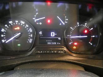 Peugeot Expert 2.0DTRAVELLER ACTIVE picture 24