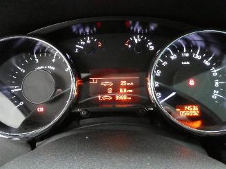 Peugeot 3008 1.2 picture 18