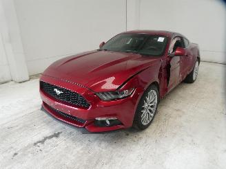 Ford Mustang  picture 3