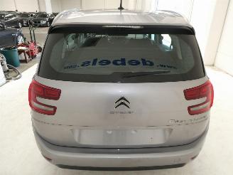 Citroën C4-picasso 1.2 picture 10