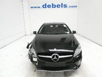 Damaged car Mercedes A-klasse 1.6 2017/4