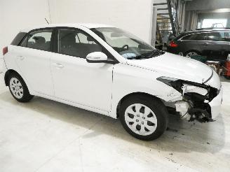 Hyundai I-20 1.3 picture 9