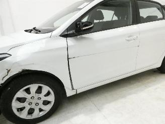 Hyundai I-20 1.3 picture 4