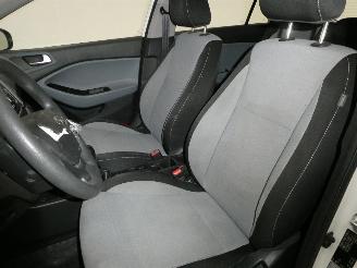 Hyundai I-20 1.3 picture 16